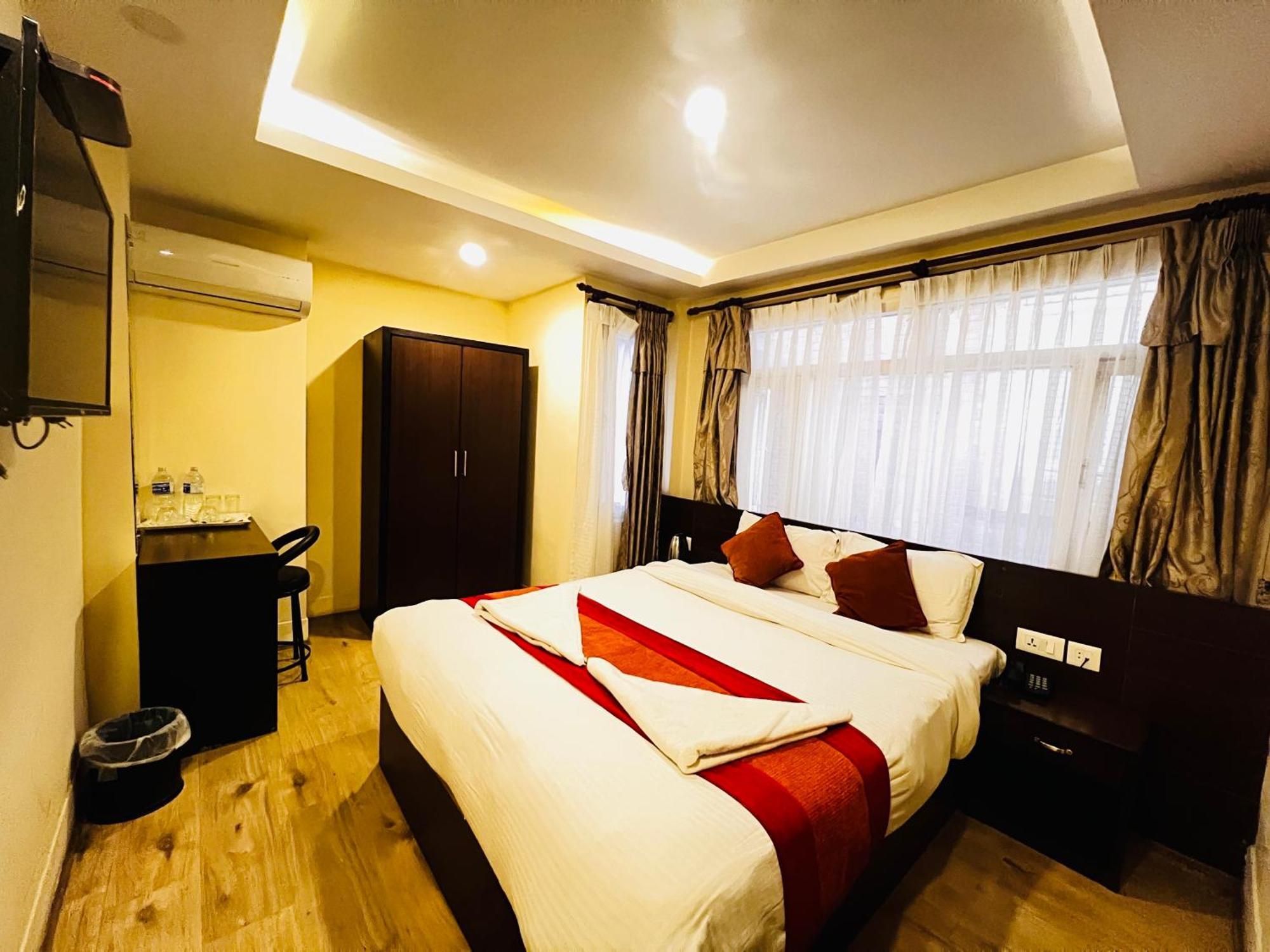 Hotel Sapana Garden Thamel Катманду Экстерьер фото