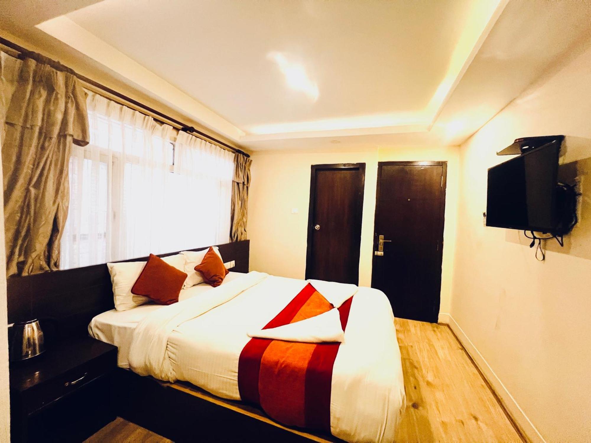 Hotel Sapana Garden Thamel Катманду Экстерьер фото