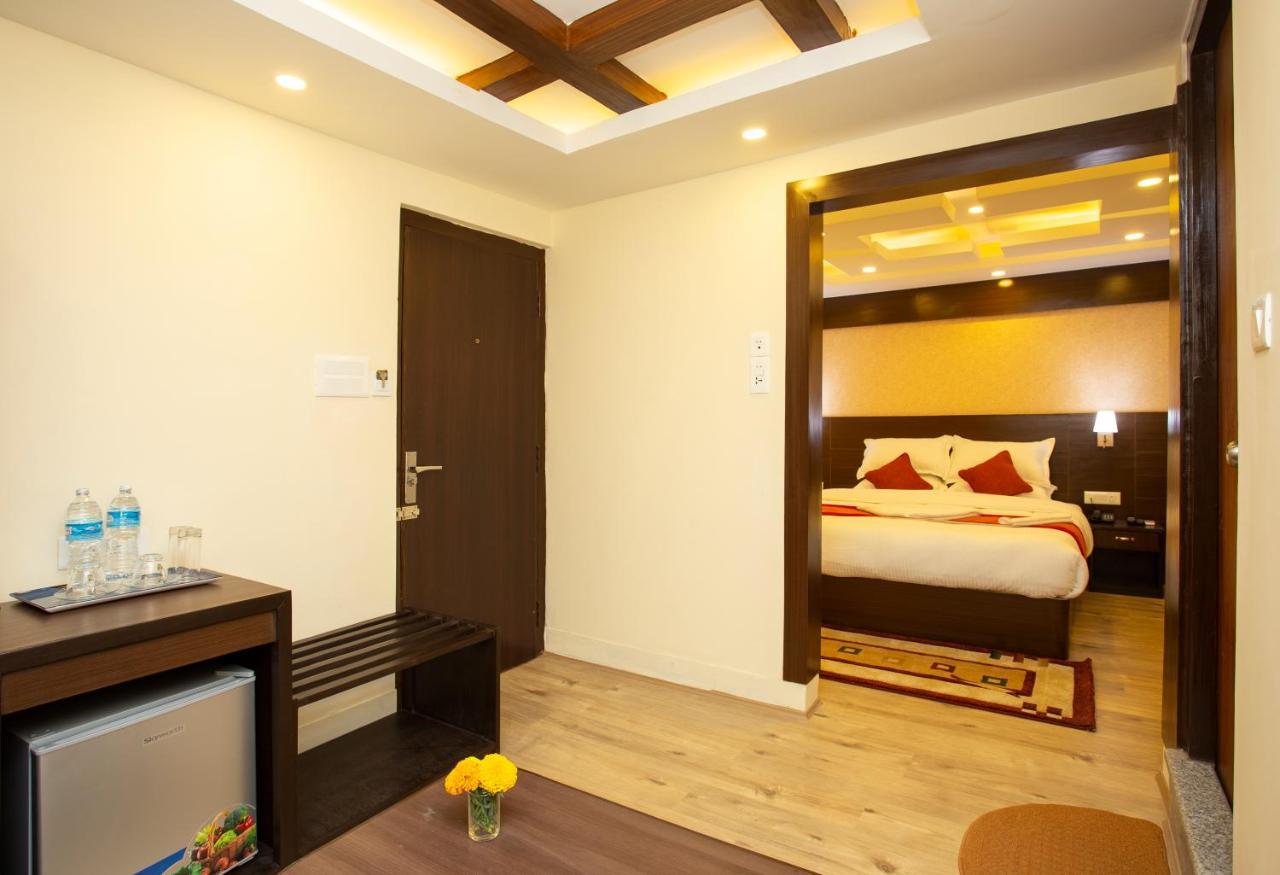 Hotel Sapana Garden Thamel Катманду Экстерьер фото