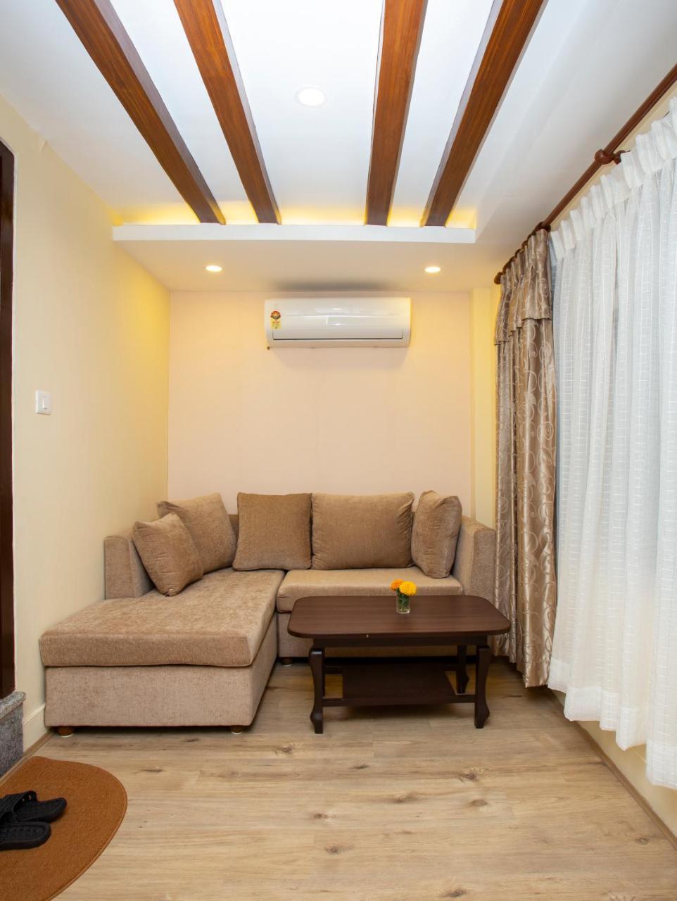 Hotel Sapana Garden Thamel Катманду Экстерьер фото