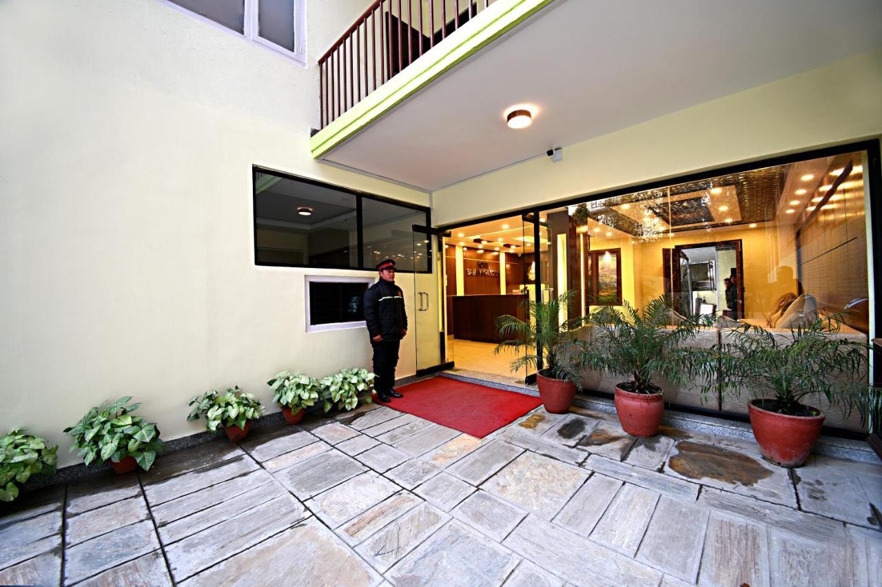 Hotel Sapana Garden Thamel Катманду Экстерьер фото