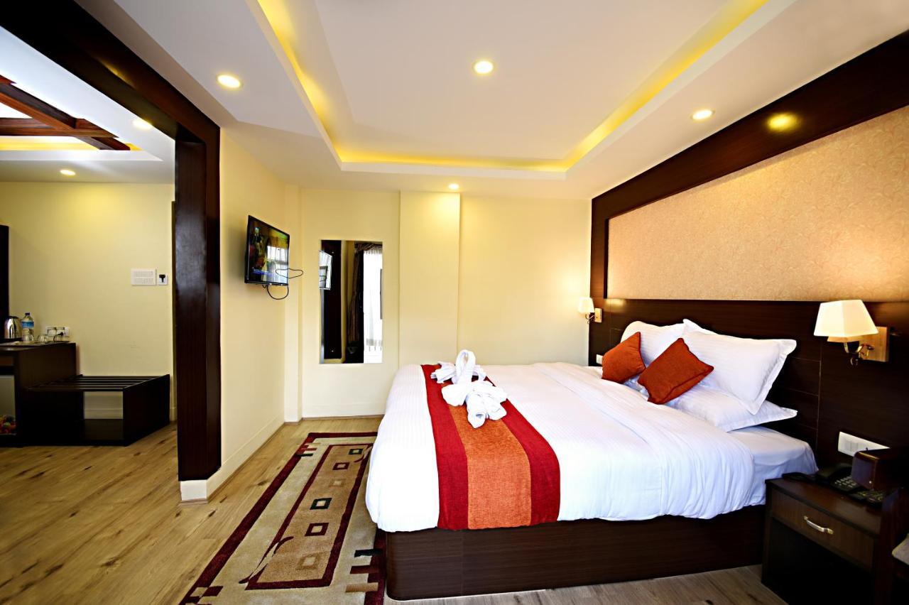 Hotel Sapana Garden Thamel Катманду Экстерьер фото