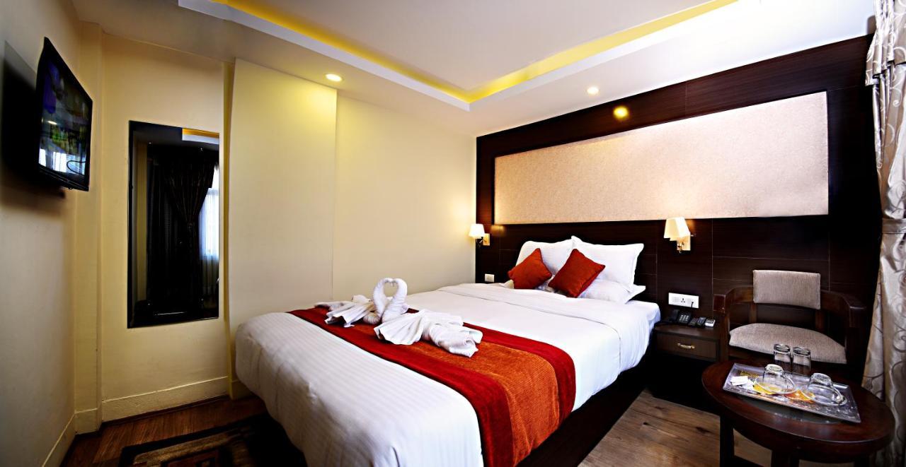 Hotel Sapana Garden Thamel Катманду Экстерьер фото